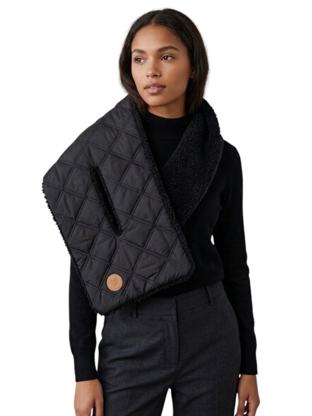 Puffer Hug Sherpuff Scarf Black Quilted Faux Sherpa Reversible Pull-Through